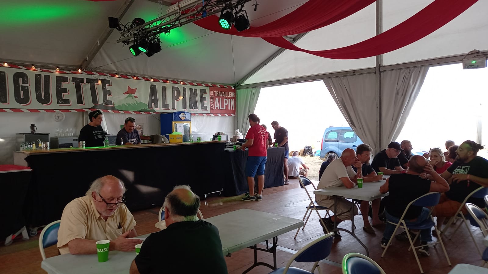Le bar de la guinguette